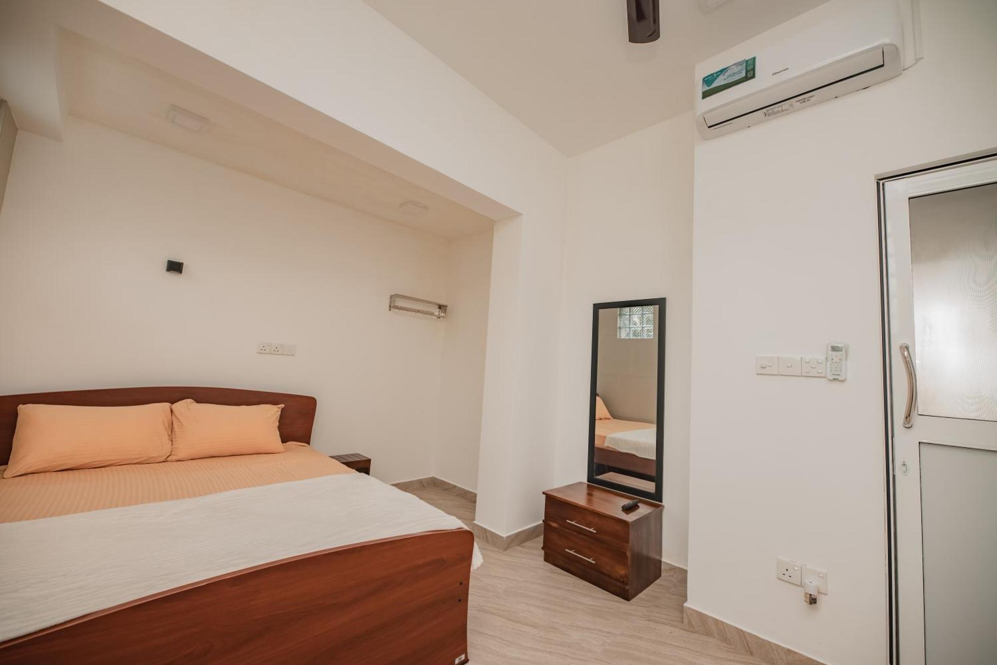 Hotel Nnr Wattala Exterior foto